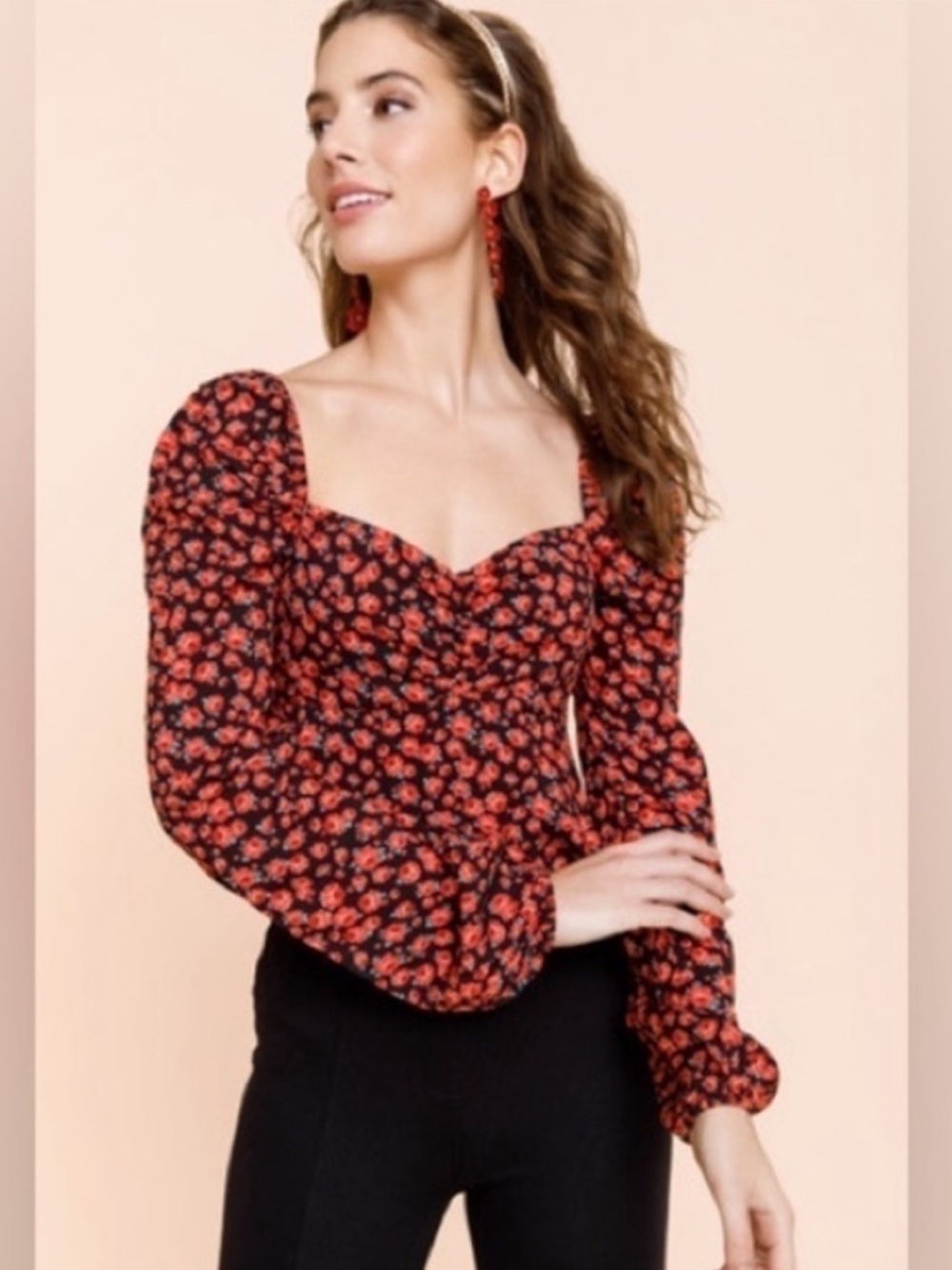 Miami Francesca’s Collection Floral Sweetheart Long-Sleeve Crop Top